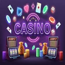 Kyat M9 Live Casino Blackjack ဇယားပေါ် ဒီလာနှင့် ကစားသမားများ ကစားနေသောမြင်ကွင်း
